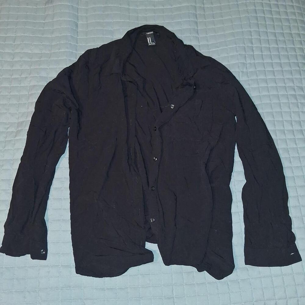 🖤 Forever 21 Black Button-Down Shirt Size M🖤